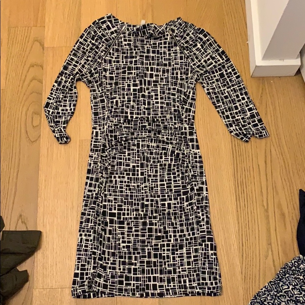 Form fitting business dress